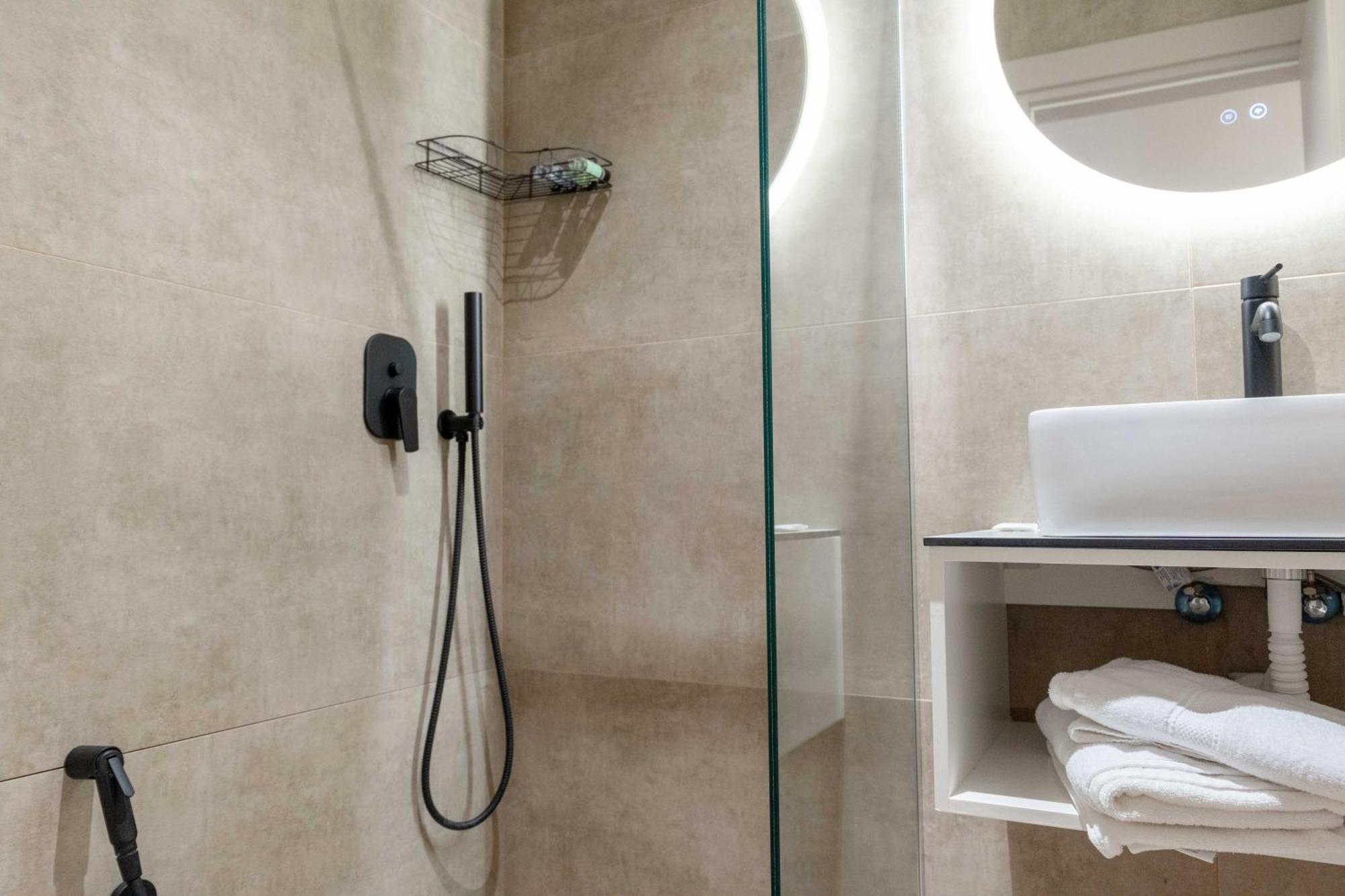 Mari Al Deluxe Hotel 4*