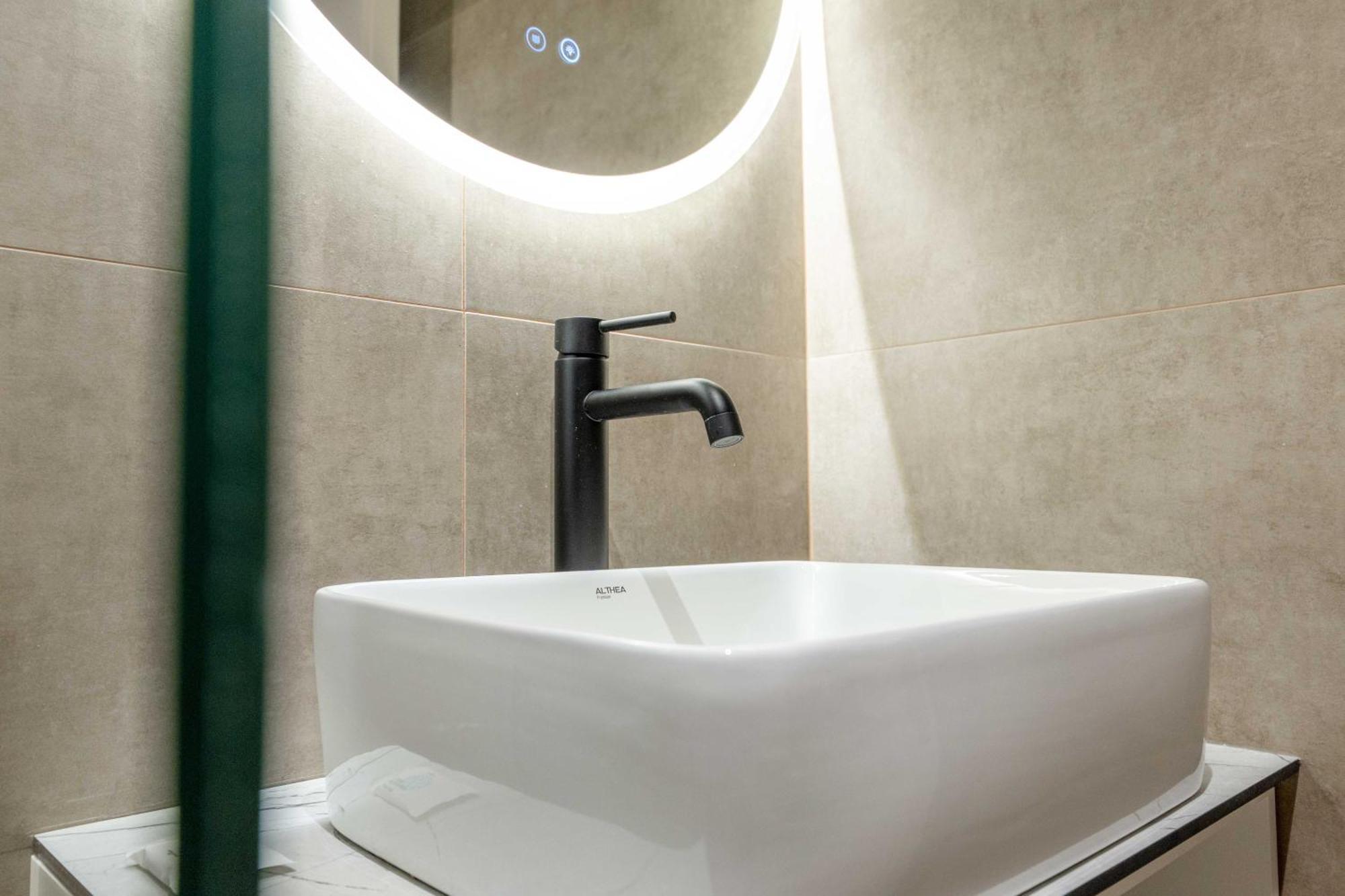 Mari Al Deluxe Hotel 4*