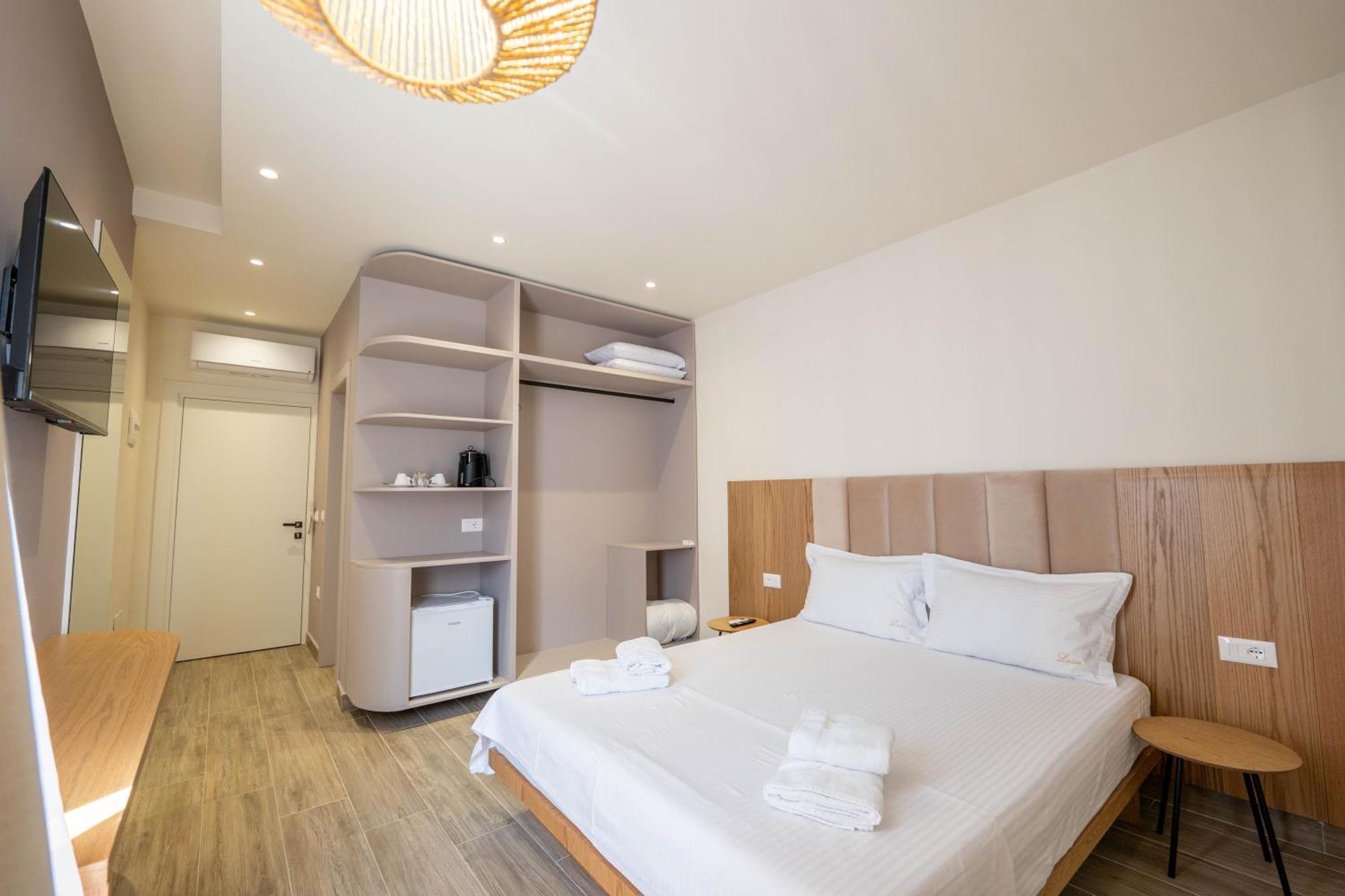 Mari Al Deluxe Sarandë