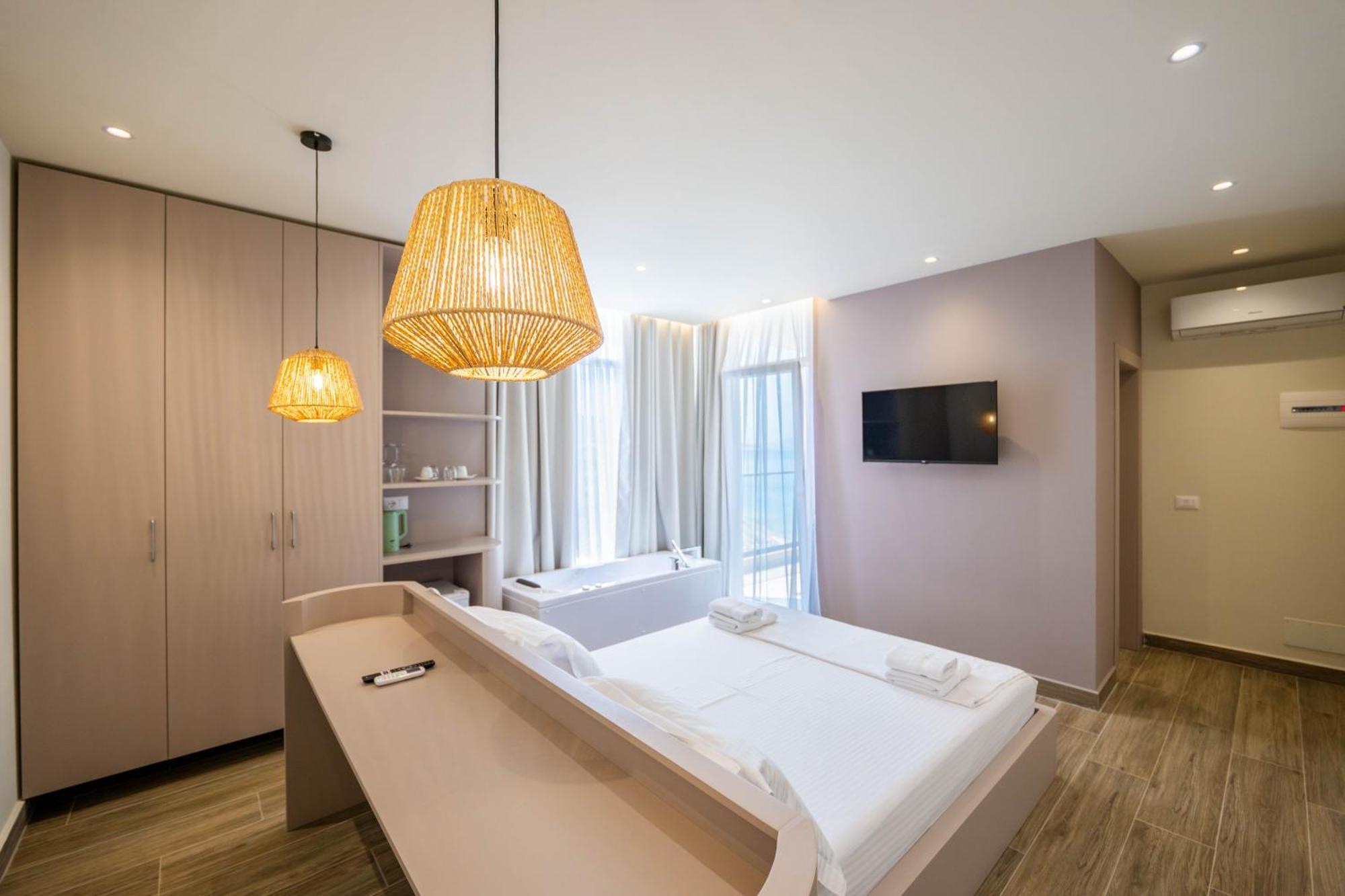 Hotel Mari Al Deluxe