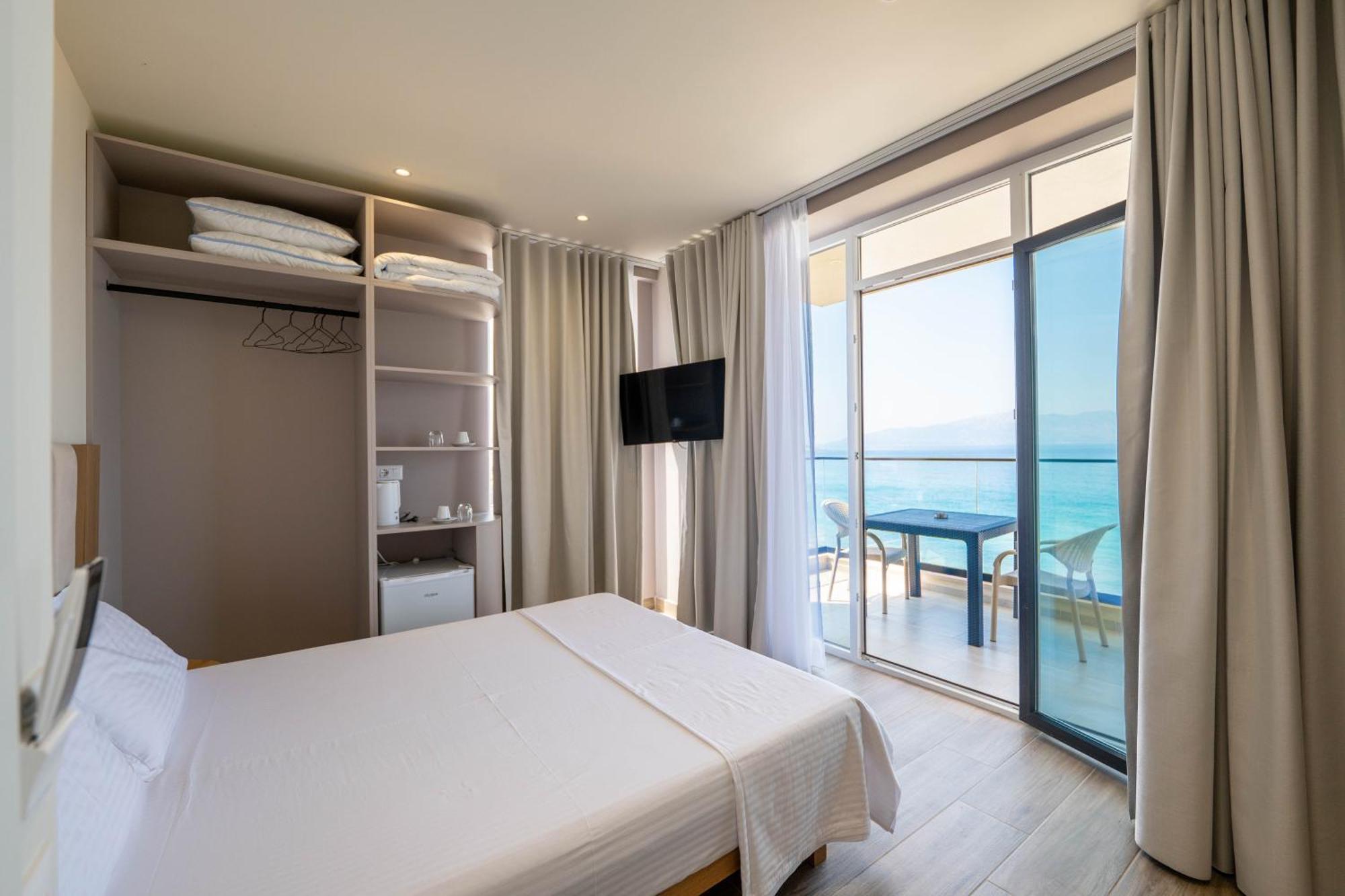 Mari Al Deluxe Sarandë
